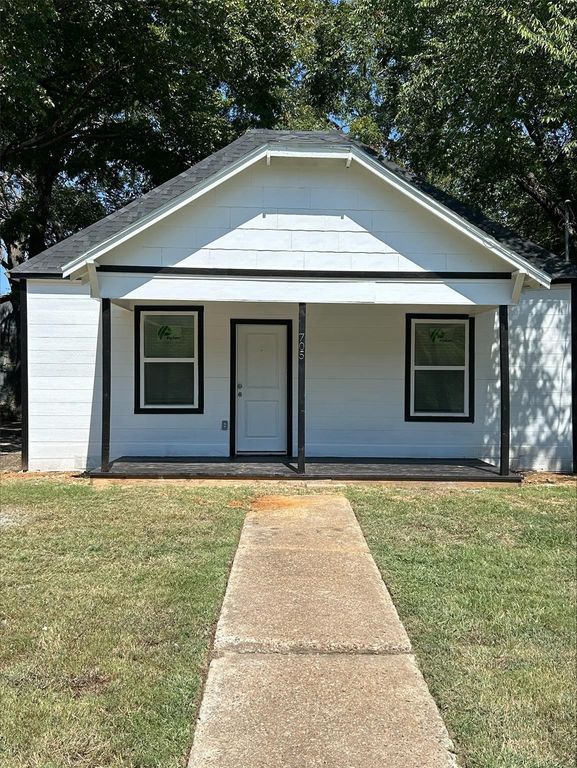 705 E Jones Street, Sherman, TX 75090