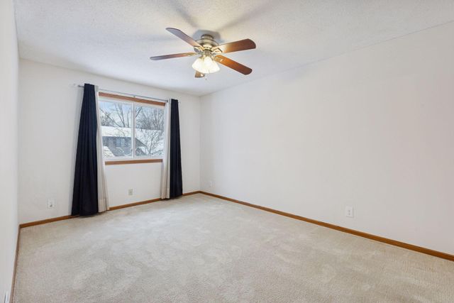 105 South Drive D, Circle Pines, MN 55014