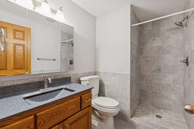 105 South Drive D, Circle Pines, MN 55014