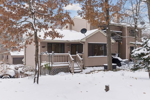 105 South Drive D, Circle Pines, MN 55014