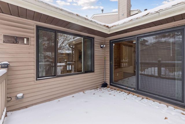 105 South Drive D, Circle Pines, MN 55014