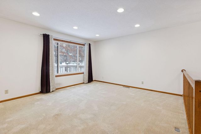 105 South Drive D, Circle Pines, MN 55014