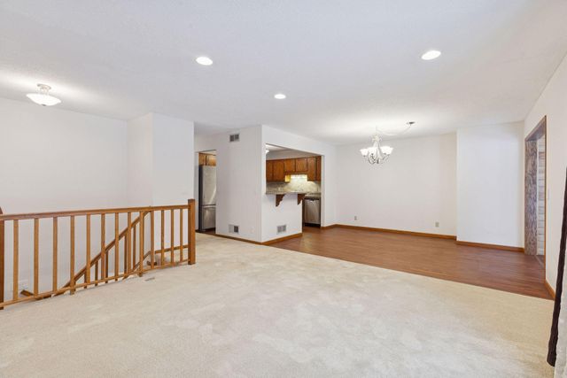 105 South Drive D, Circle Pines, MN 55014