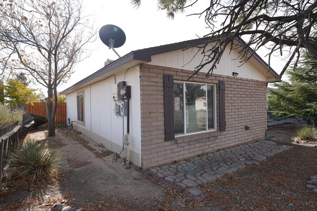 1830 Fran Road SE, Rio Rancho, NM 87124