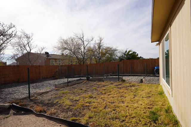 1830 Fran Road SE, Rio Rancho, NM 87124