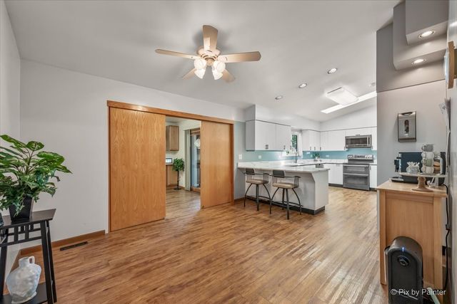 152 Jacquelyn Drive, Bensenville, IL 60106