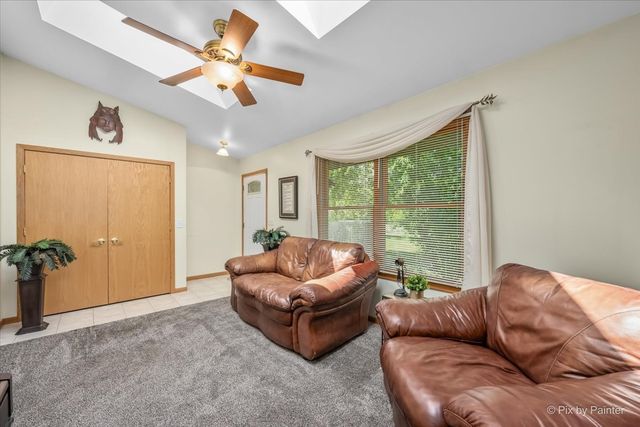 152 Jacquelyn Drive, Bensenville, IL 60106