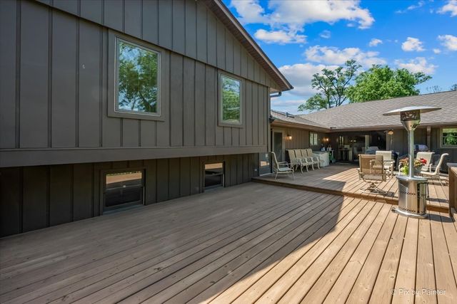152 Jacquelyn Drive, Bensenville, IL 60106