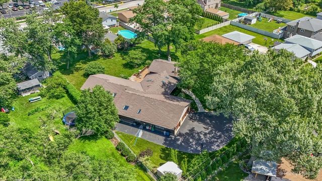152 Jacquelyn Drive, Bensenville, IL 60106