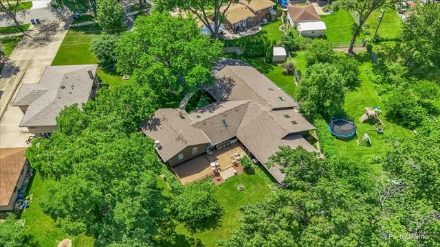 152 Jacquelyn Drive, Bensenville, IL 60106