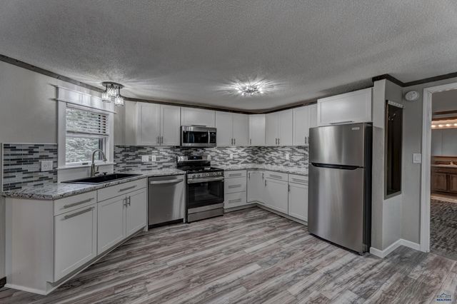 3615 CHIEF DR, Rapid City, SD 57701