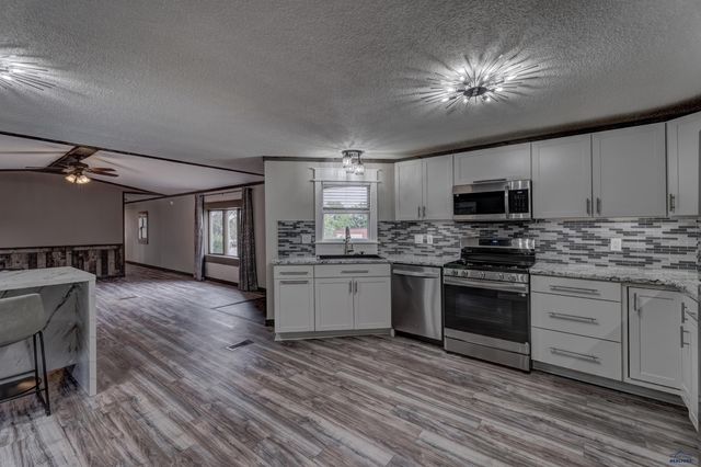 3615 CHIEF DR, Rapid City, SD 57701