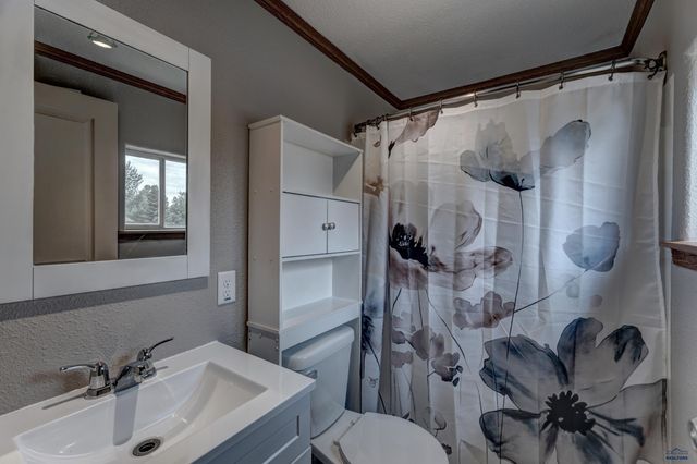 3615 CHIEF DR, Rapid City, SD 57701