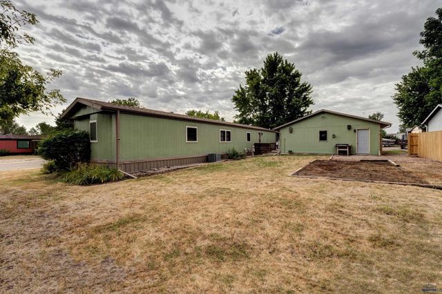 3615 CHIEF DR, Rapid City, SD 57701