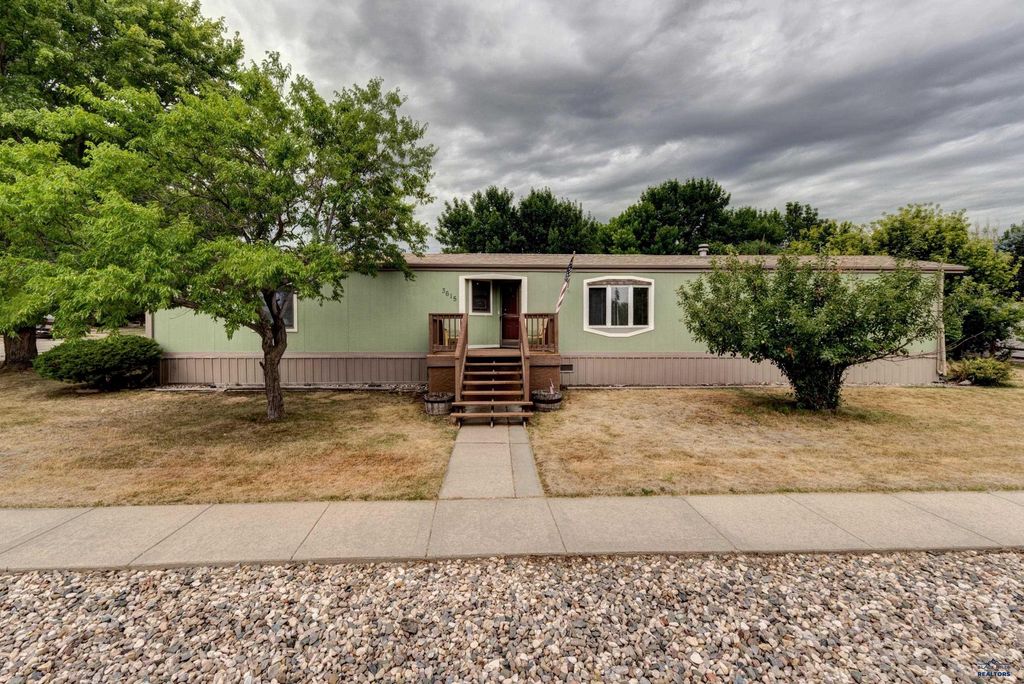 3615 CHIEF DR, Rapid City, SD 57701