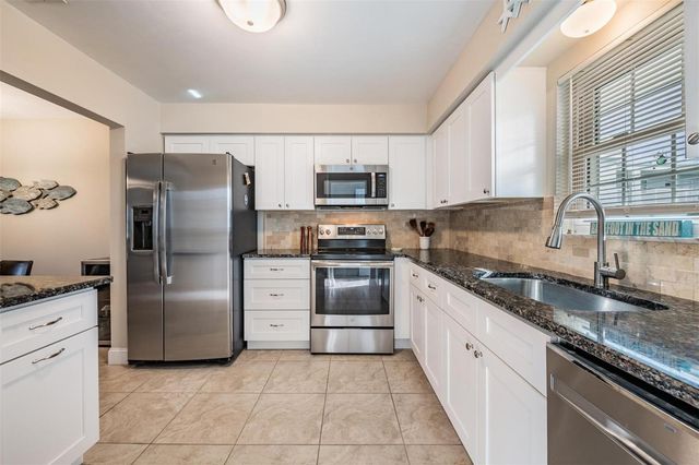 1706 BELLEAIR FOREST DRIVE 220, Belleair, FL 33756