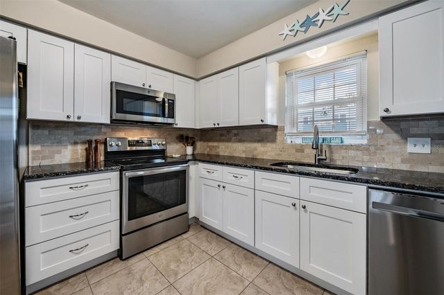 1706 BELLEAIR FOREST DRIVE 220, Belleair, FL 33756