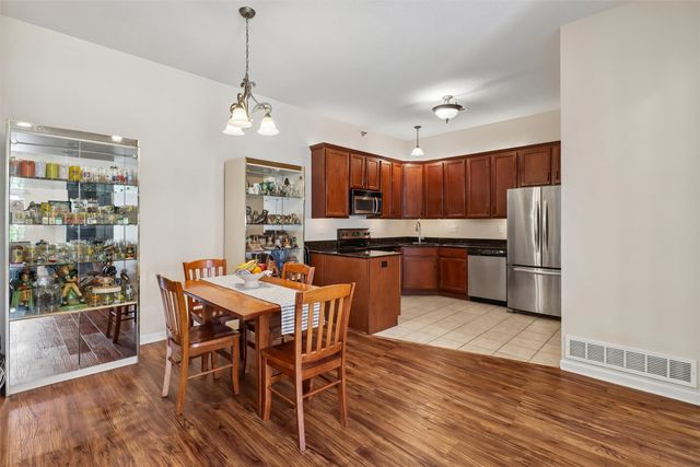 3031 Grand Avenue 317, Des Moines, IA 50312