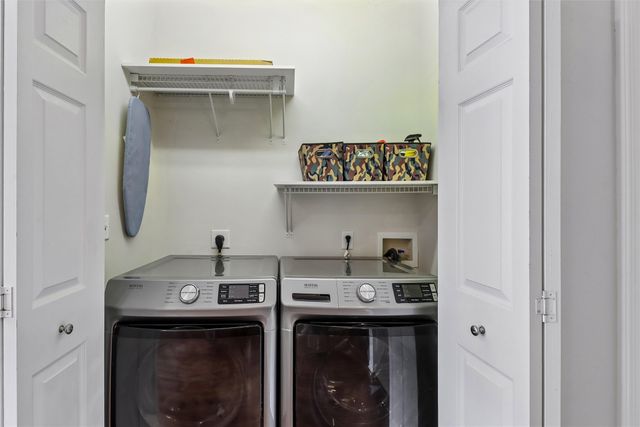 3031 Grand Avenue 317, Des Moines, IA 50312