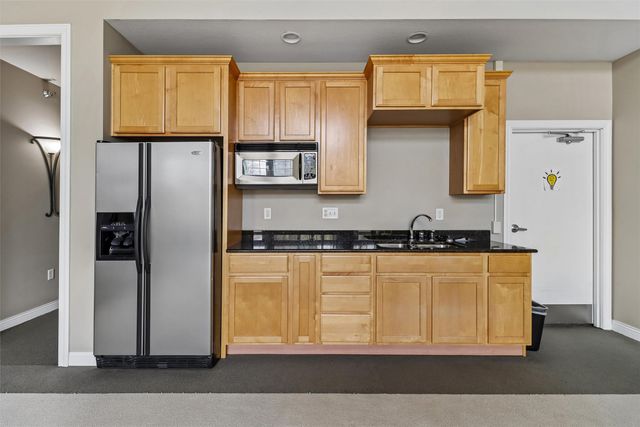 3031 Grand Avenue 317, Des Moines, IA 50312