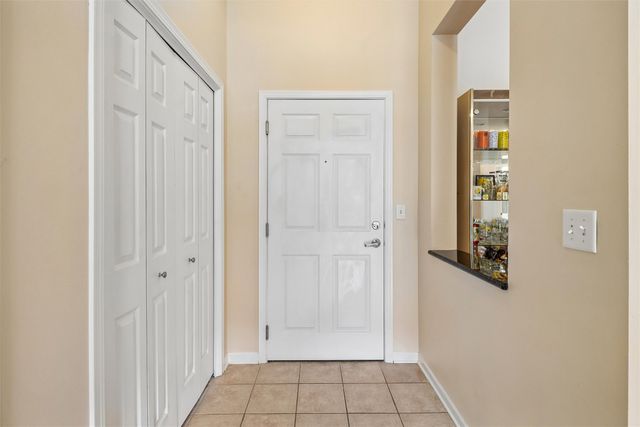 3031 Grand Avenue 317, Des Moines, IA 50312