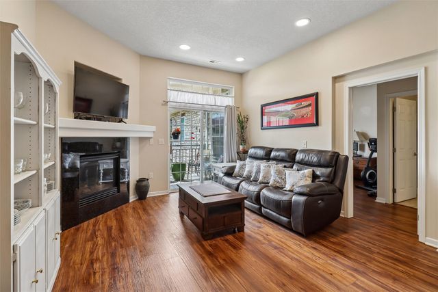 3031 Grand Avenue 317, Des Moines, IA 50312