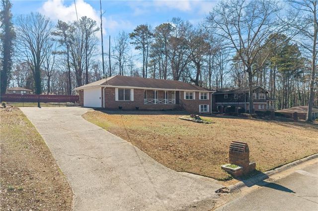 2699 Woodfen Drive, Ellenwood, GA 30294