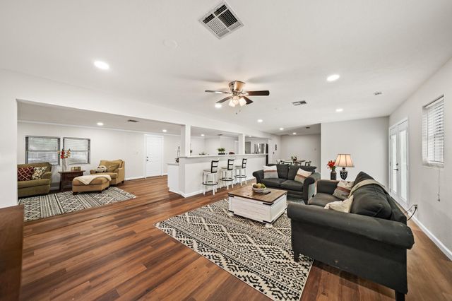 3932 Allen Road, Pearland, TX 77584