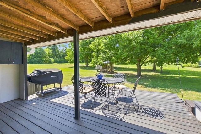 702 2nd Avenue S, Greenwood, MO 64034