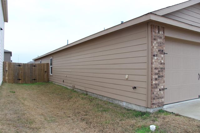 1493 Breanna LN, Kyle, TX 78640