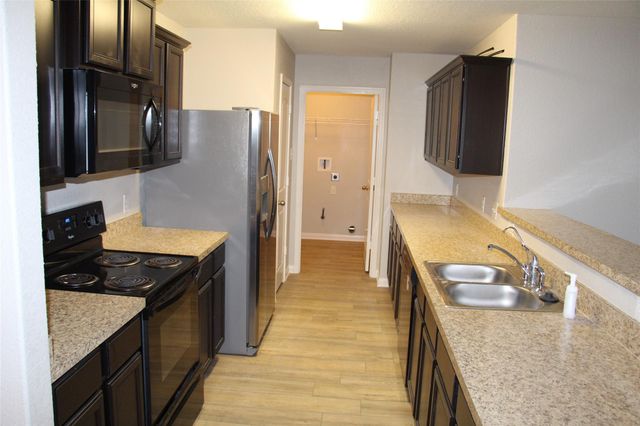 1493 Breanna LN, Kyle, TX 78640