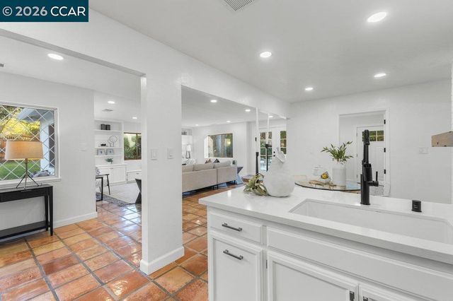 205 Castle Hill Ranch Rd, Walnut Creek, CA 94595