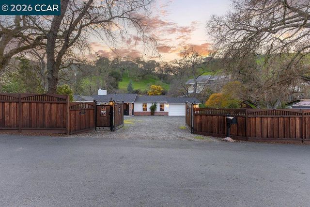 205 Castle Hill Ranch Rd, Walnut Creek, CA 94595