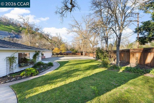 205 Castle Hill Ranch Rd, Walnut Creek, CA 94595