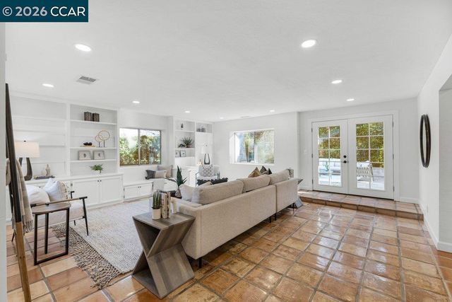 205 Castle Hill Ranch Rd, Walnut Creek, CA 94595