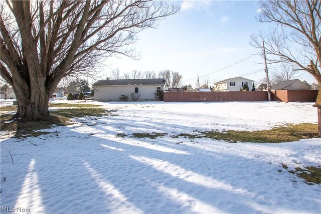 42113 Meadow Lane, Lagrange, OH 44050