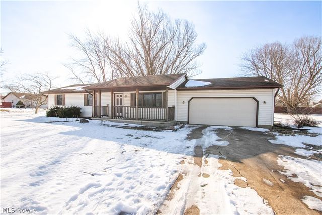 42113 Meadow Lane, Lagrange, OH 44050