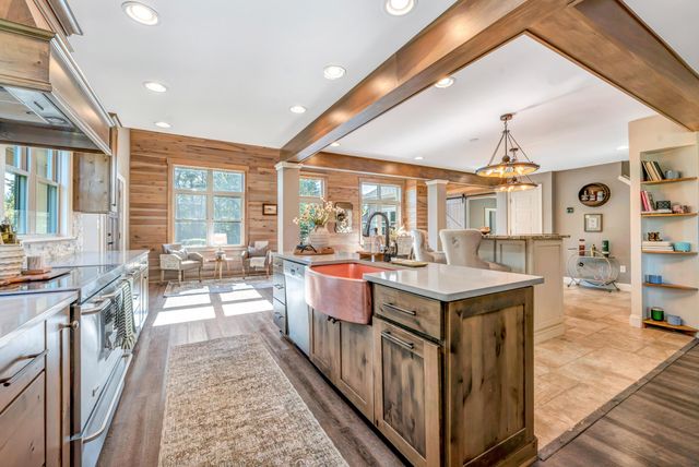 547 County Line Road, Westerville, OH 43081