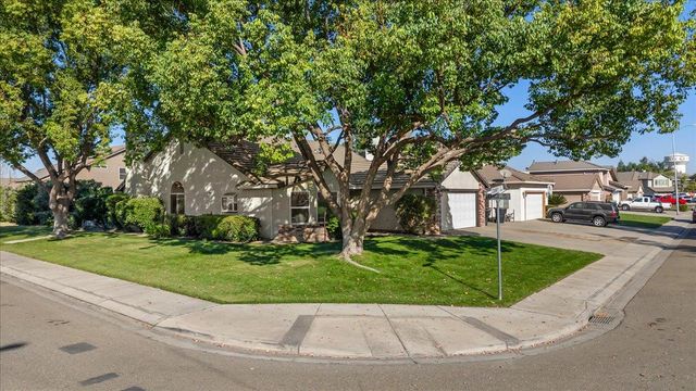 505 County Court, Ripon, CA 95366