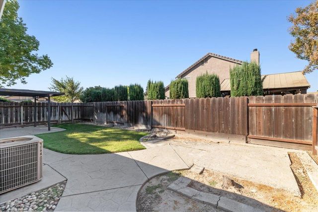 505 County Court, Ripon, CA 95366