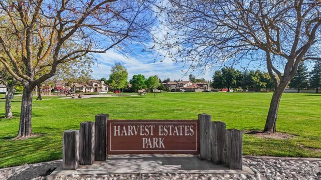 505 County Court, Ripon, CA 95366