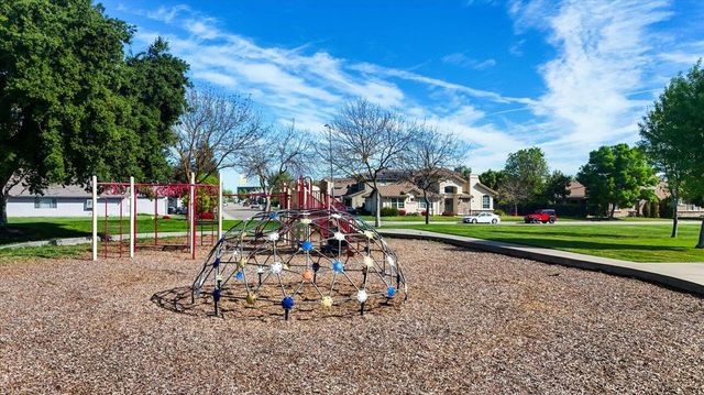 505 County Court, Ripon, CA 95366