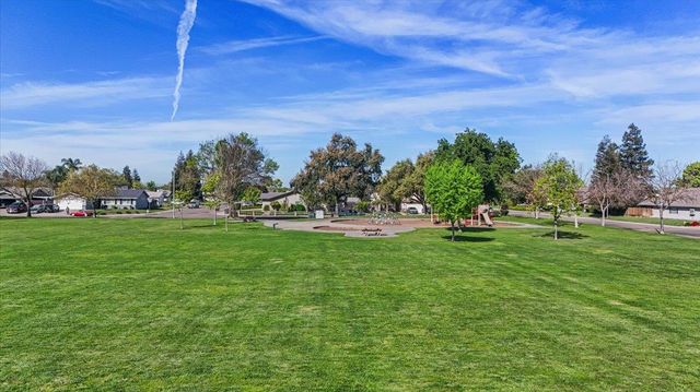 505 County Court, Ripon, CA 95366