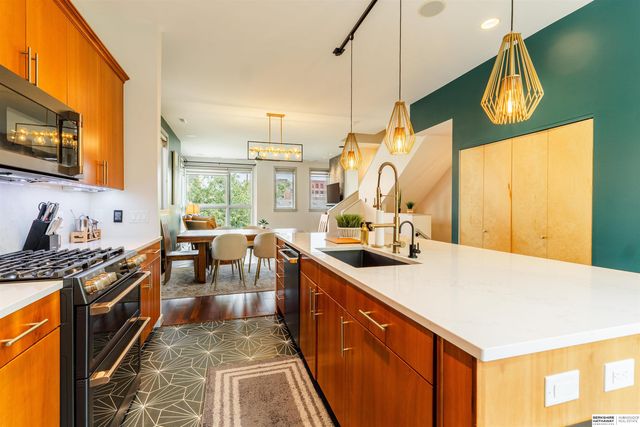 1147 Leavenworth Street, Omaha, NE 68102