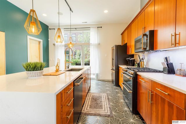 1147 Leavenworth Street, Omaha, NE 68102