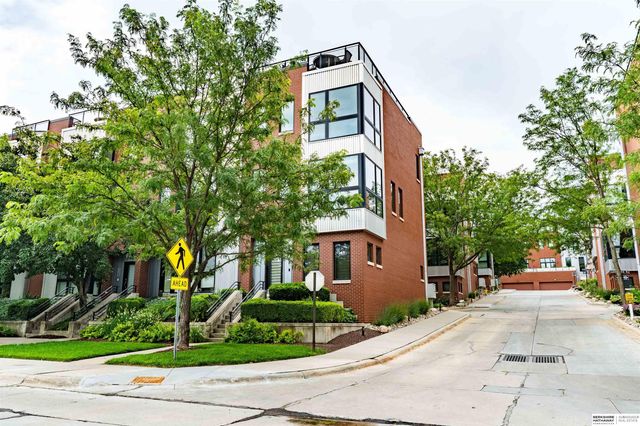 1147 Leavenworth Street, Omaha, NE 68102