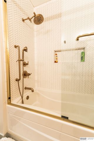 1147 Leavenworth Street, Omaha, NE 68102