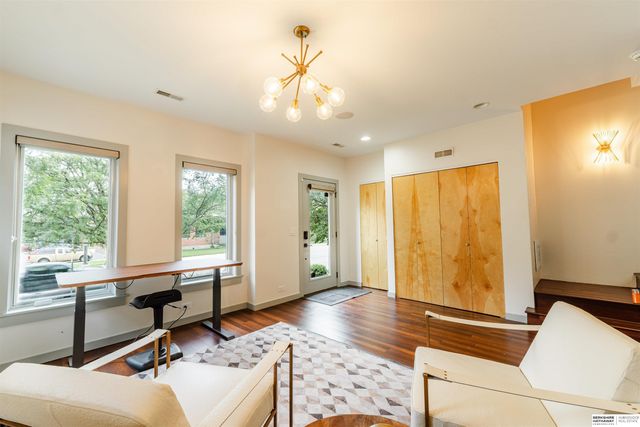 1147 Leavenworth Street, Omaha, NE 68102