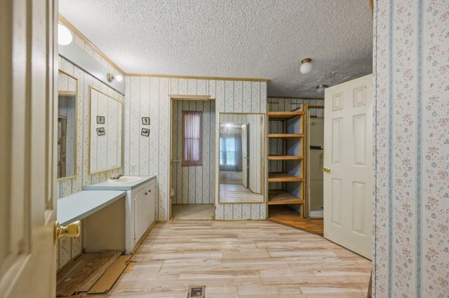14318 Highway 438, W, Linden, TN 37096
