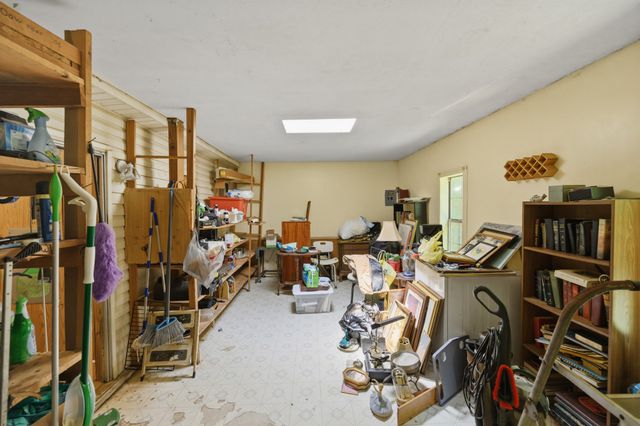 14318 Highway 438, W, Linden, TN 37096